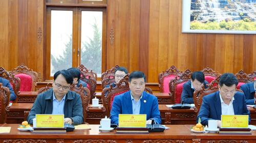 <a href="/tin-noi-bo" title="Tin nội bộ" rel="dofollow">Tin nội bộ</a>